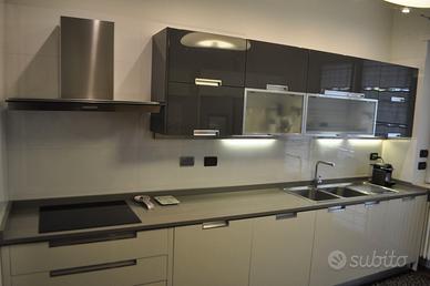 Cucina completa Veneta Cucine lineare doppia