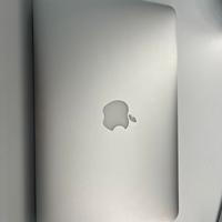 Macbook Air 11” (2014) - Intel i5- 4GB RAM -128 GB