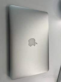 Macbook Air 11” (2014) - Intel i5- 4GB RAM -128 GB