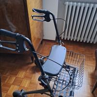 Deambulatore per anziani