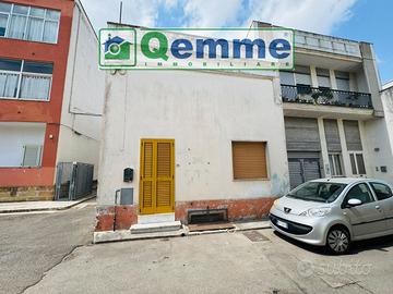 CASA SINGOLA CON CANTINA STORICA NEL CUORE DI SAN