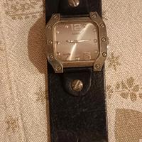 Orologio Guess con cinturino in pelle