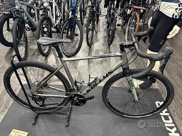 GRAVEL KELLYS SOOT TAGLIA M USATA