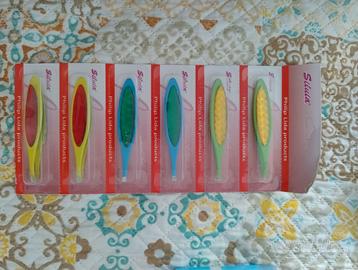 stock pinzette per sopracciglia e tagliaunghie