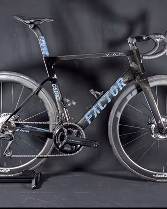 Bici da corsa factor ostro vam