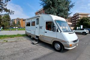 Laika eccovip 300L motorhome 6 posti letto 