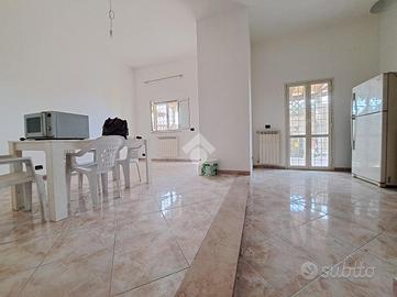 PORZIONE DI QUADRIFAMILIARE A ROMA