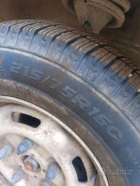 Gomme 205/75/16