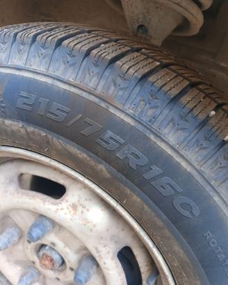 Gomme 205/75/16