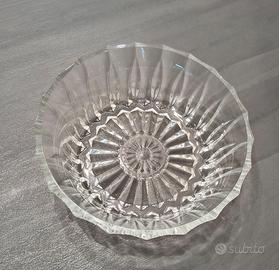 Elegante ciotola in vetro trasparente, perfetta co