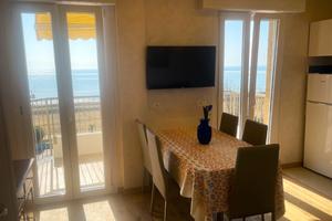 Frontemare,nuovo,camera+cameretta,piscina,5 letti