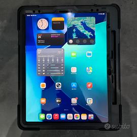  iPad Pro 12.9" a2229 128 GB WIFI + Cover