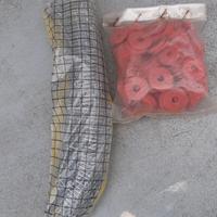 Gabbiette di metallo e gommini per tappi bottiglie