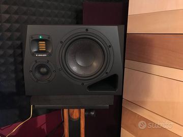 Studio monitor Adam Audio A8H left e right