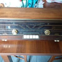 Radio vintage anni 60 funzionante