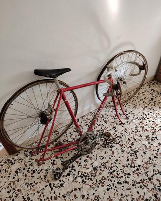 bicicletta da corsa marca Atala