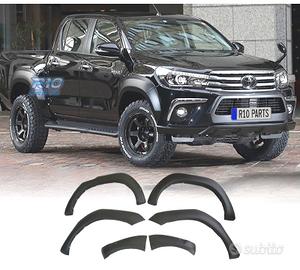 PARAFANGHI PASSARUOTA TOYOTA HILUX 16-21 LOOK REVO