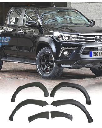 PARAFANGHI PASSARUOTA TOYOTA HILUX 16-21 LOOK REVO