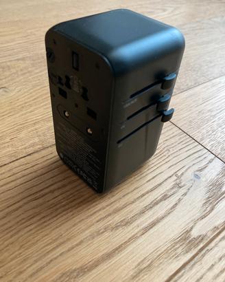 Adattatore Universale da Viaggio MOMAX 100W GaN