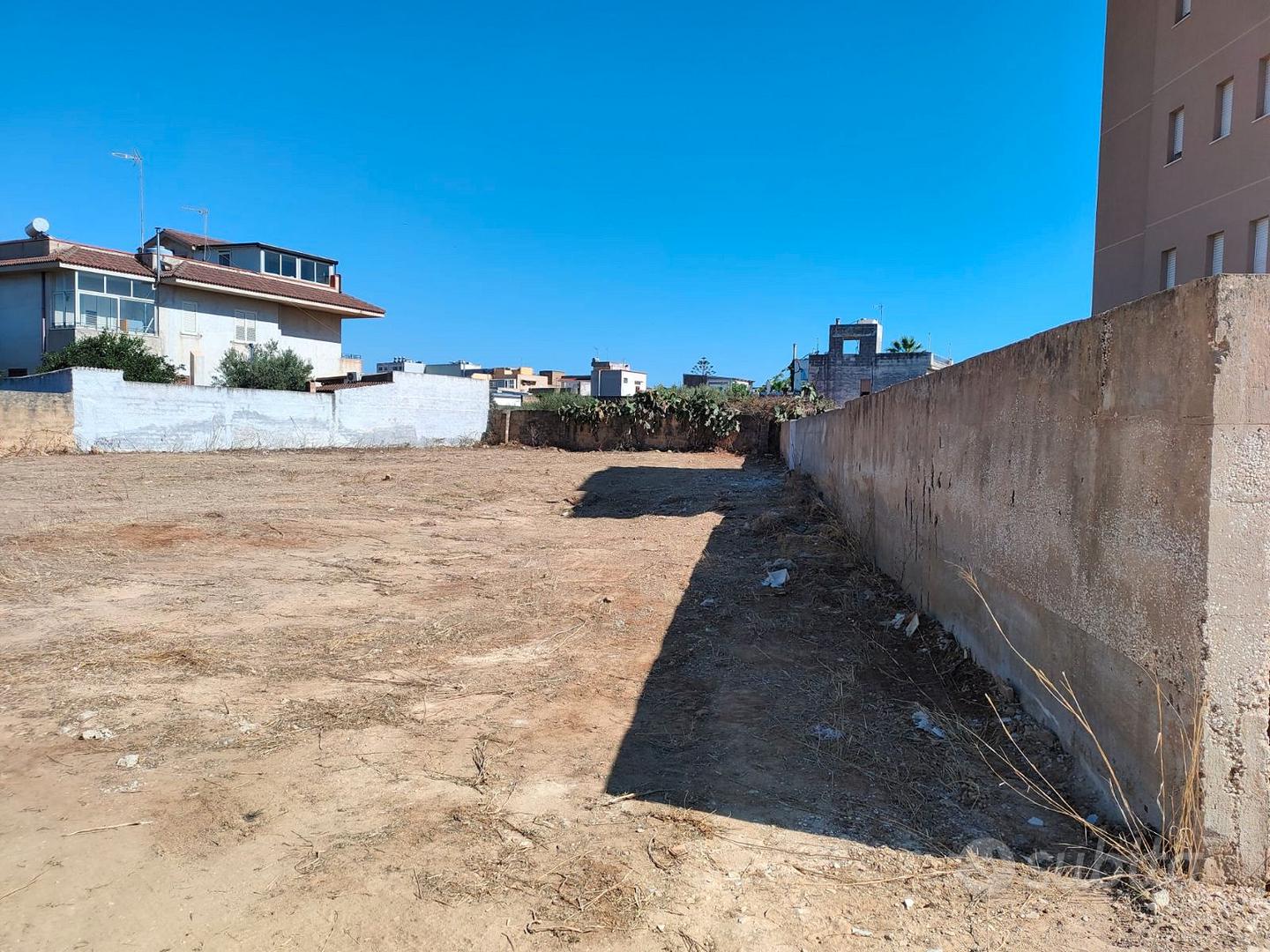 TERRENO 1176 MQ - Vista 2