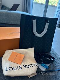 Luis Vuitton Sac Plat- Monogram Eclipse