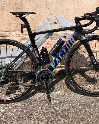 FACTOR OSTRO VAM DISC SRAM RED AXS come nuova