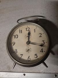 VEGLIA Sveglia antica a carica in metallo vintage