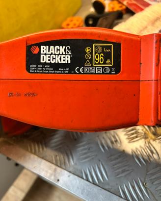 Taglia siepi black & decker e sega manuale
