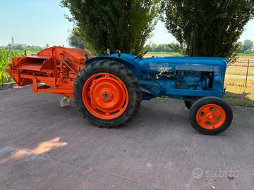 ford mayor con sgranatoio mais