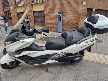 Scooter Honda sw 400 bianca
