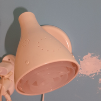 Lume IKEA da parete per letto ragazzi