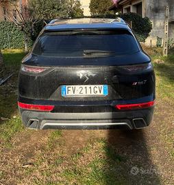 Autovettura DS 7 crossback