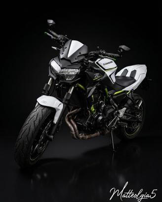 Kawasaki Z650 2020 - 14.000 km - Full Power