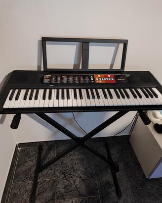 tastiera yamaha con piedistallo e sacca