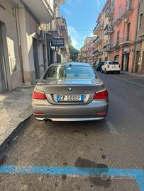 Auto BMW 530 serie 5
