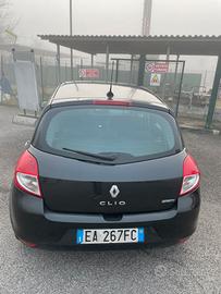 Renault clio 3, 1.2 benz 2010