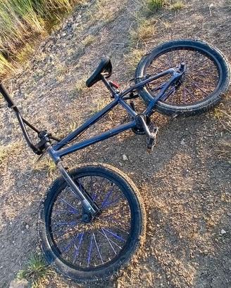 BMX per info contattare qui sotto 