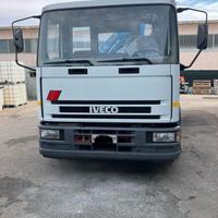 Iveco 120 23 con gru