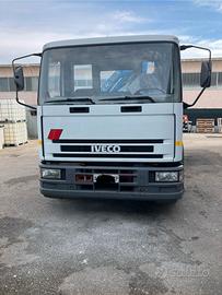 Iveco 120 23 con gru