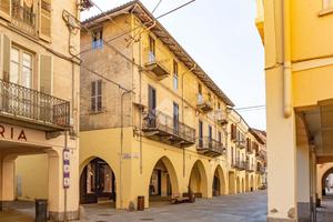 MULTILOCALE A CIRIÈ