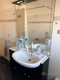 Mobile bagno con specchio