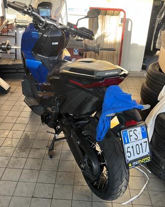 HADV750 Honda 2021
