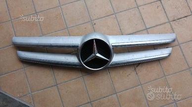 Griglia Mercedes GLA nuova originale