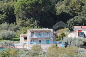 Bifamiliare panoramica, mq 260 su 2 livelli