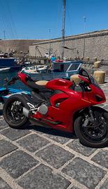 Ducati Panigale v2
