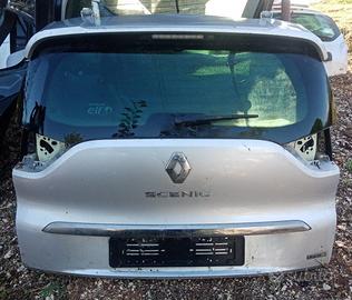 Renault Grand Scenic 2016> Portellone