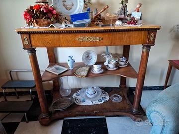 Consolle con ripiano in marmo rosso