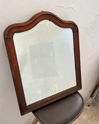 Specchio vintage con cornice in legno massello