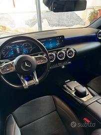 Mercedes a200d amg premium night edition tetto