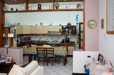 Indipendente con terrazzi-p.auto49-376